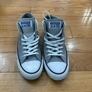 Converse women’s lace up sneakers- gray- size 8